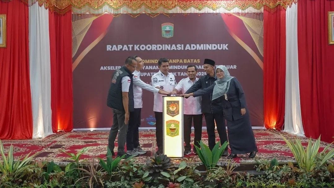 BUPATI SOLOK BUKA RAKOR ADMINDUK DAN LOUNCHING INOVASI JELAJAH 1302